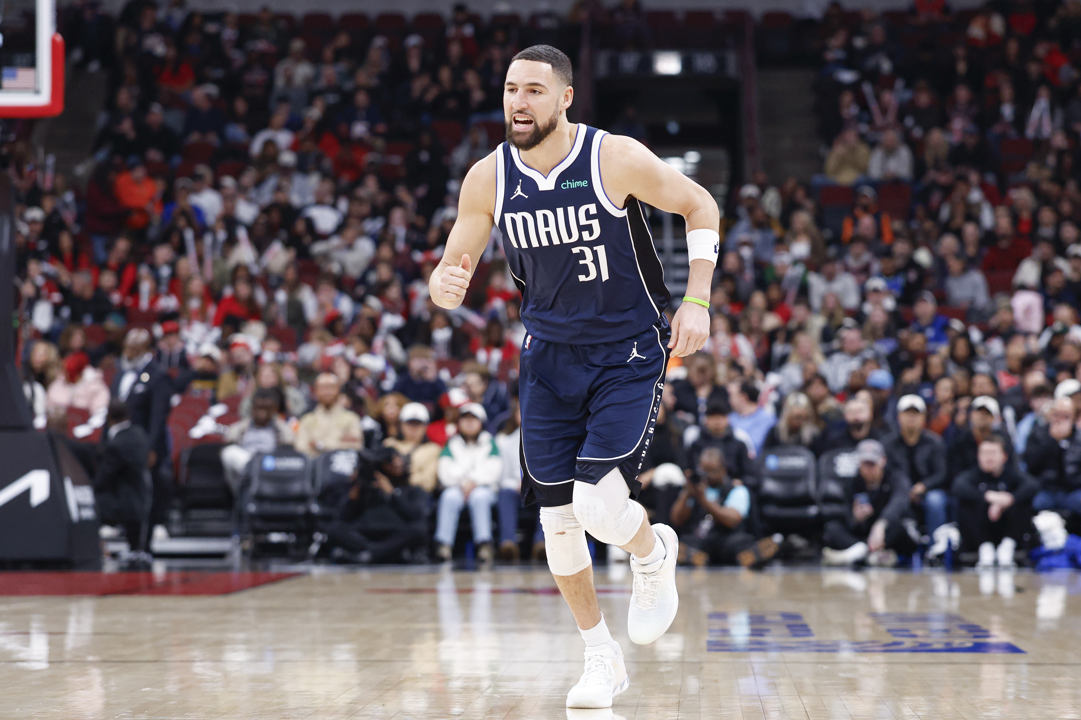 开云登录入口-克莱谈三分Zone：找到空位&amp;调整姿势出手 当我有信心时都能投进