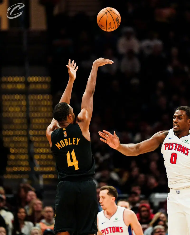 开云-爱游戏-哈登加盟让骑士升了一档，冲冠最大阻碍是健康