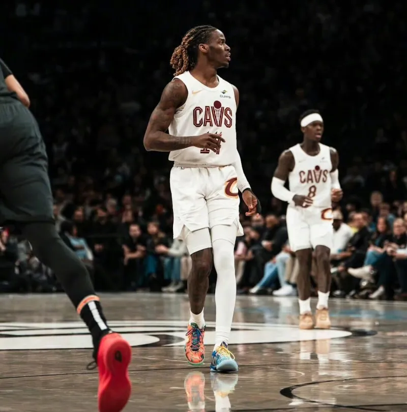 开云-爱游戏-哈登加盟让骑士升了一档，冲冠最大阻碍是健康