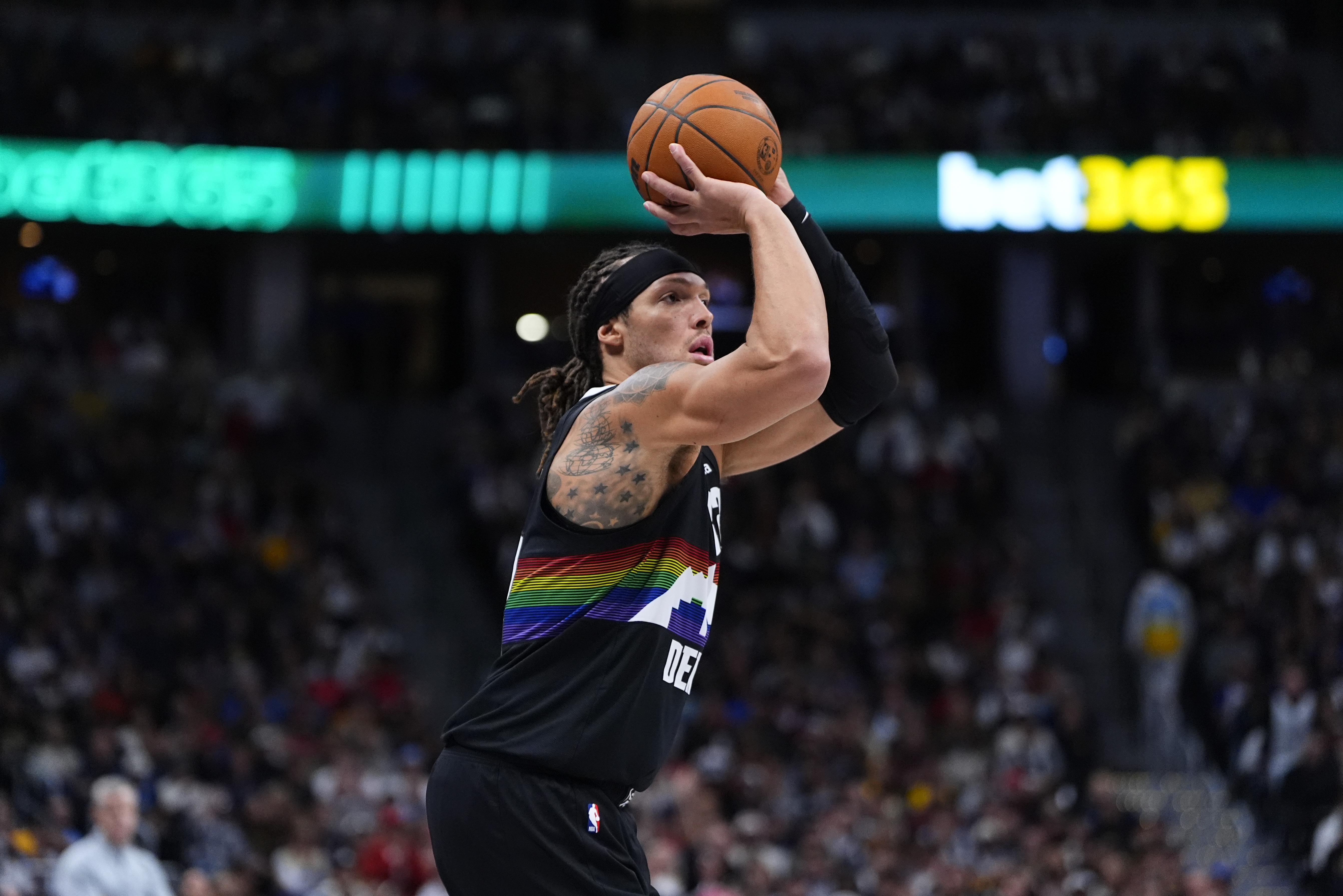 开云登录入口-戈登复出后能打背靠背吗？阿德尔曼：取决于比赛的强度