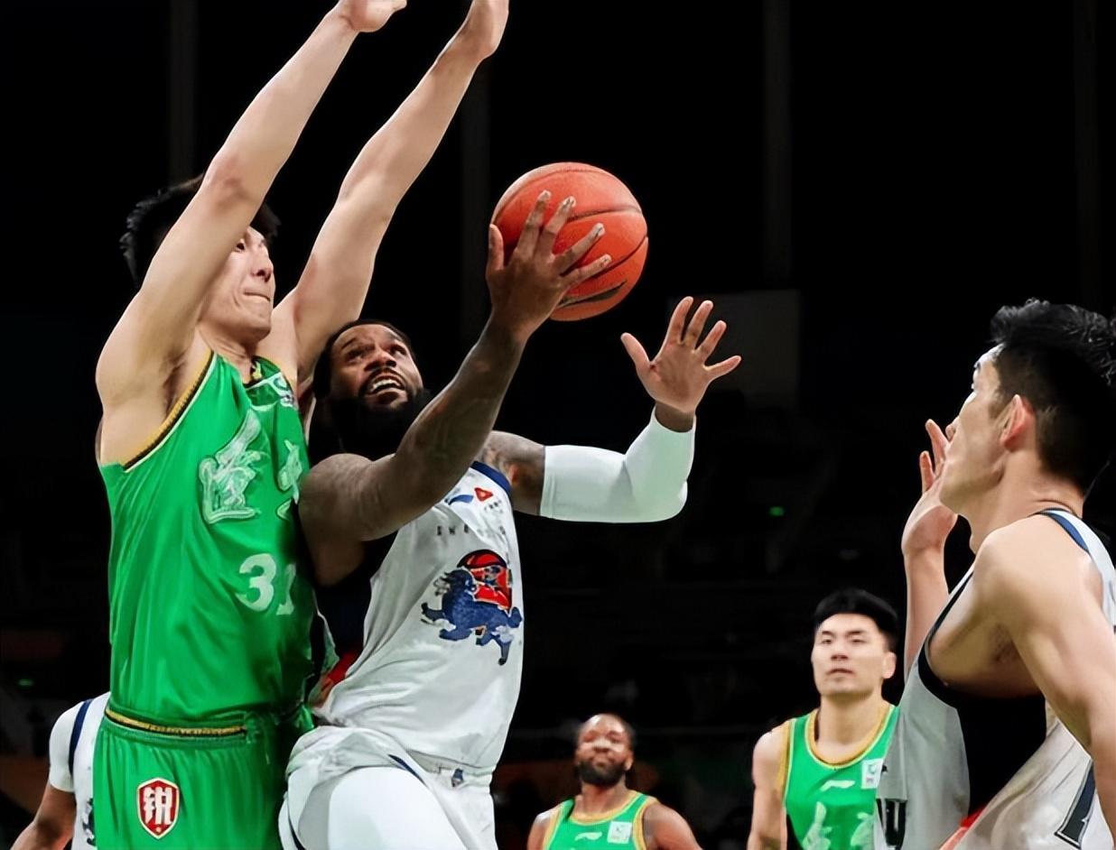 开云-爱游戏-CBA最新积分榜：上海大胜30分，辽宁79-84山东3连败，广州第11