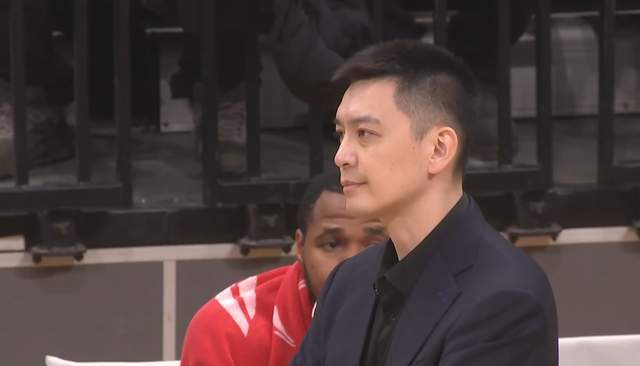 开云体育平台-6战输5场！四冠王彻底沉沦，季后赛前景岌岌可危，杨鸣还留有一手