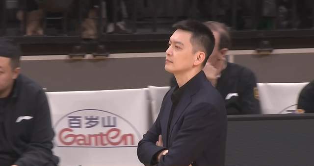 开云体育平台-6战输5场！四冠王彻底沉沦，季后赛前景岌岌可危，杨鸣还留有一手